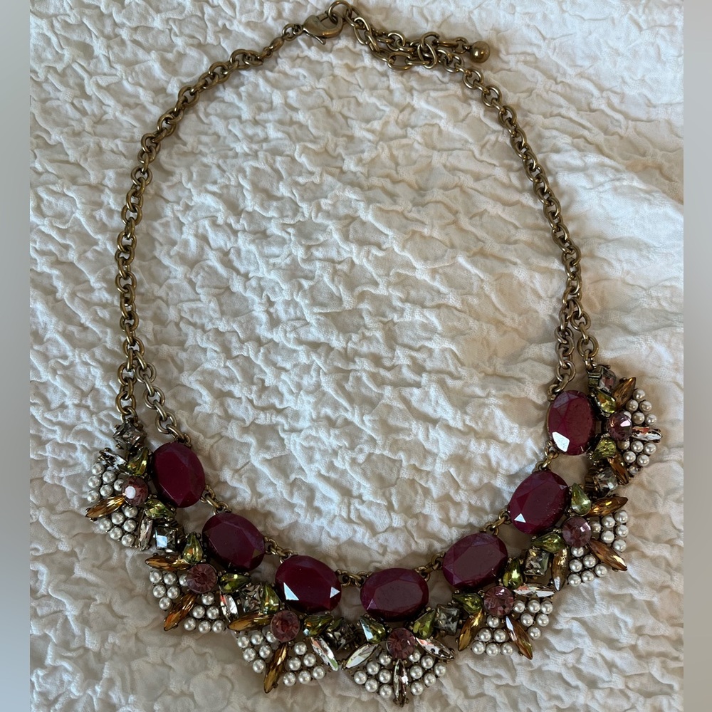 Francesca’s Maroon/Sage Statement Necklace